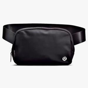 Lululemon Everywhere Belt Bag - Black